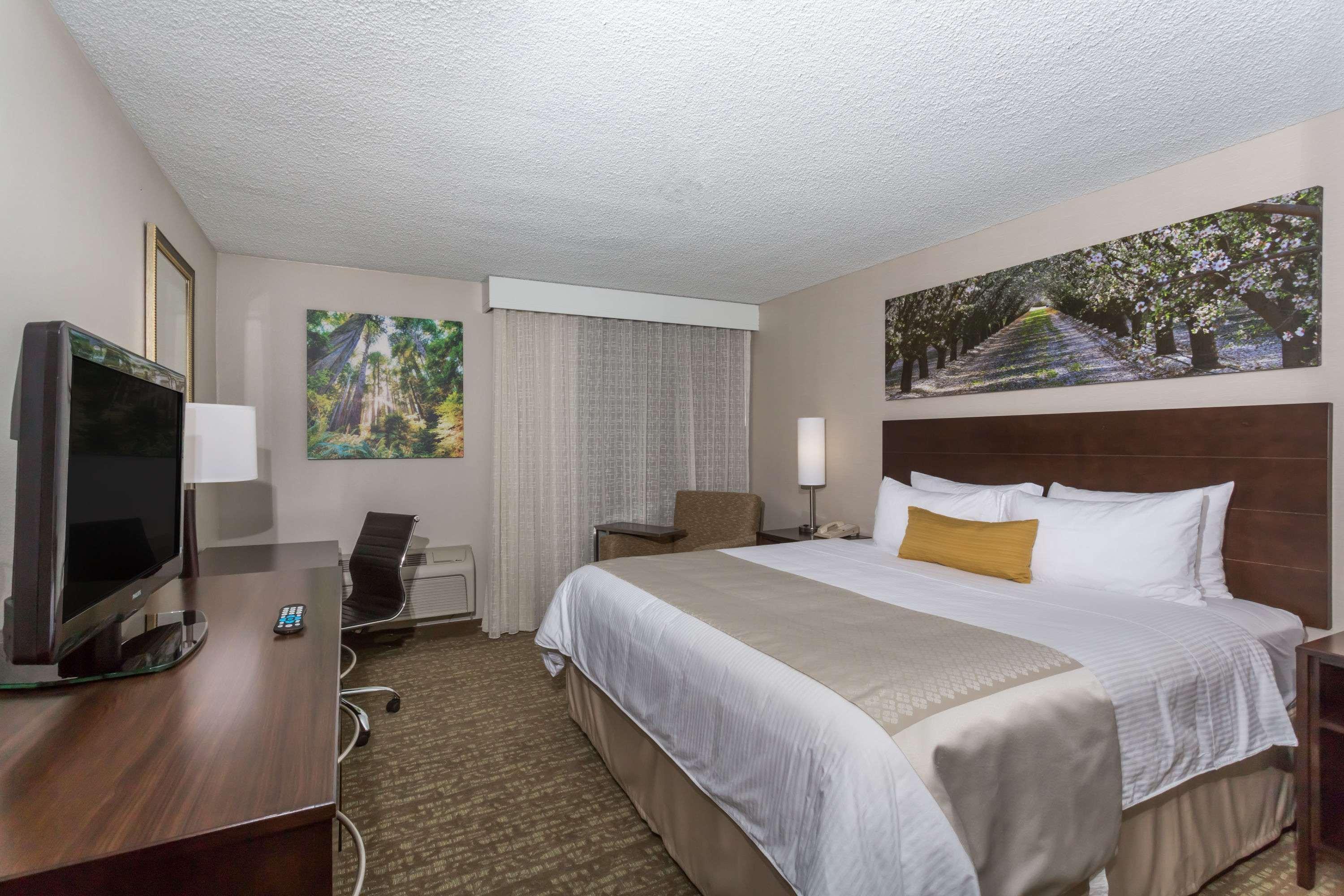 Hotel Wyndham Garden Fresno Yosemite Airport Esterno foto