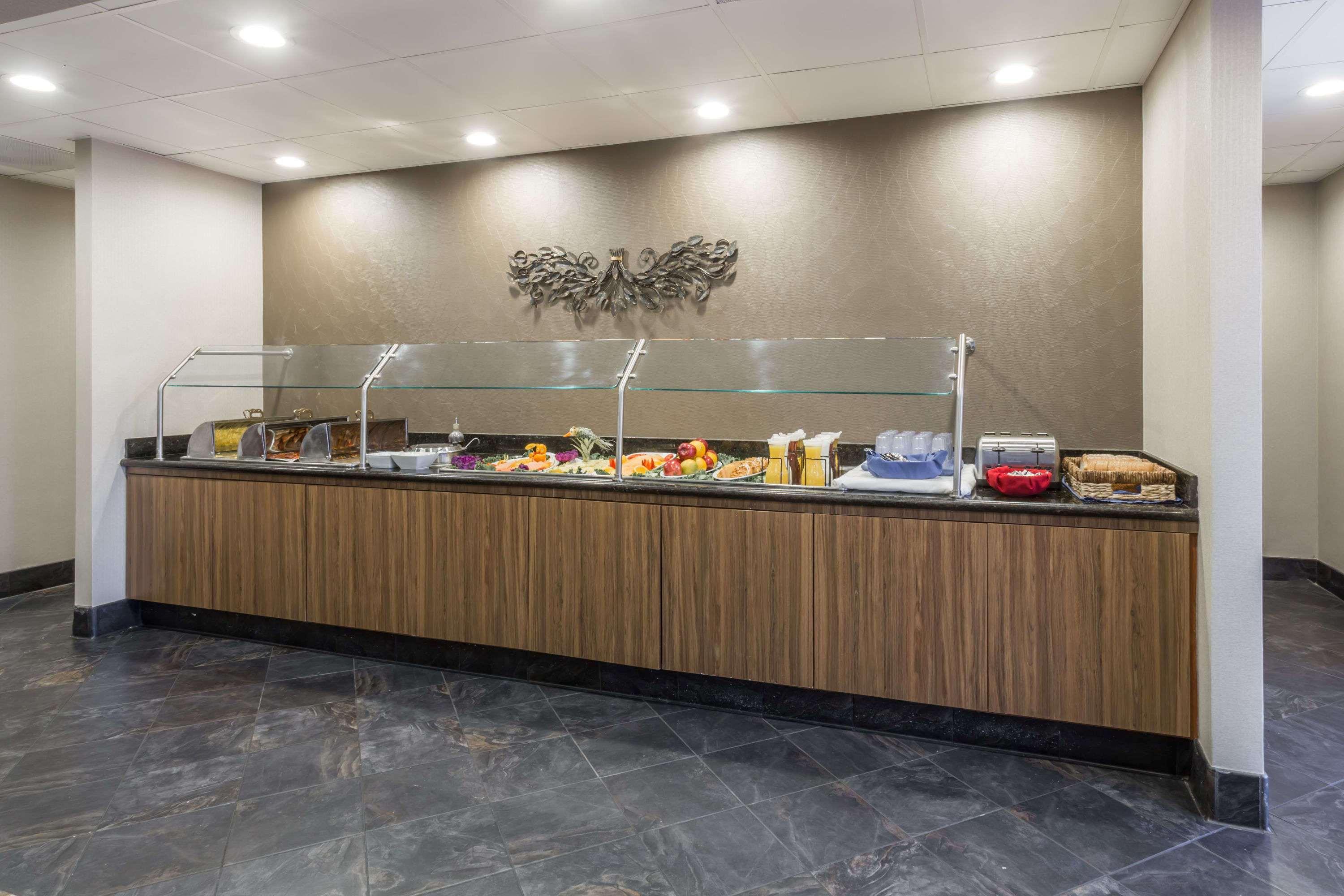 Hotel Wyndham Garden Fresno Yosemite Airport Esterno foto