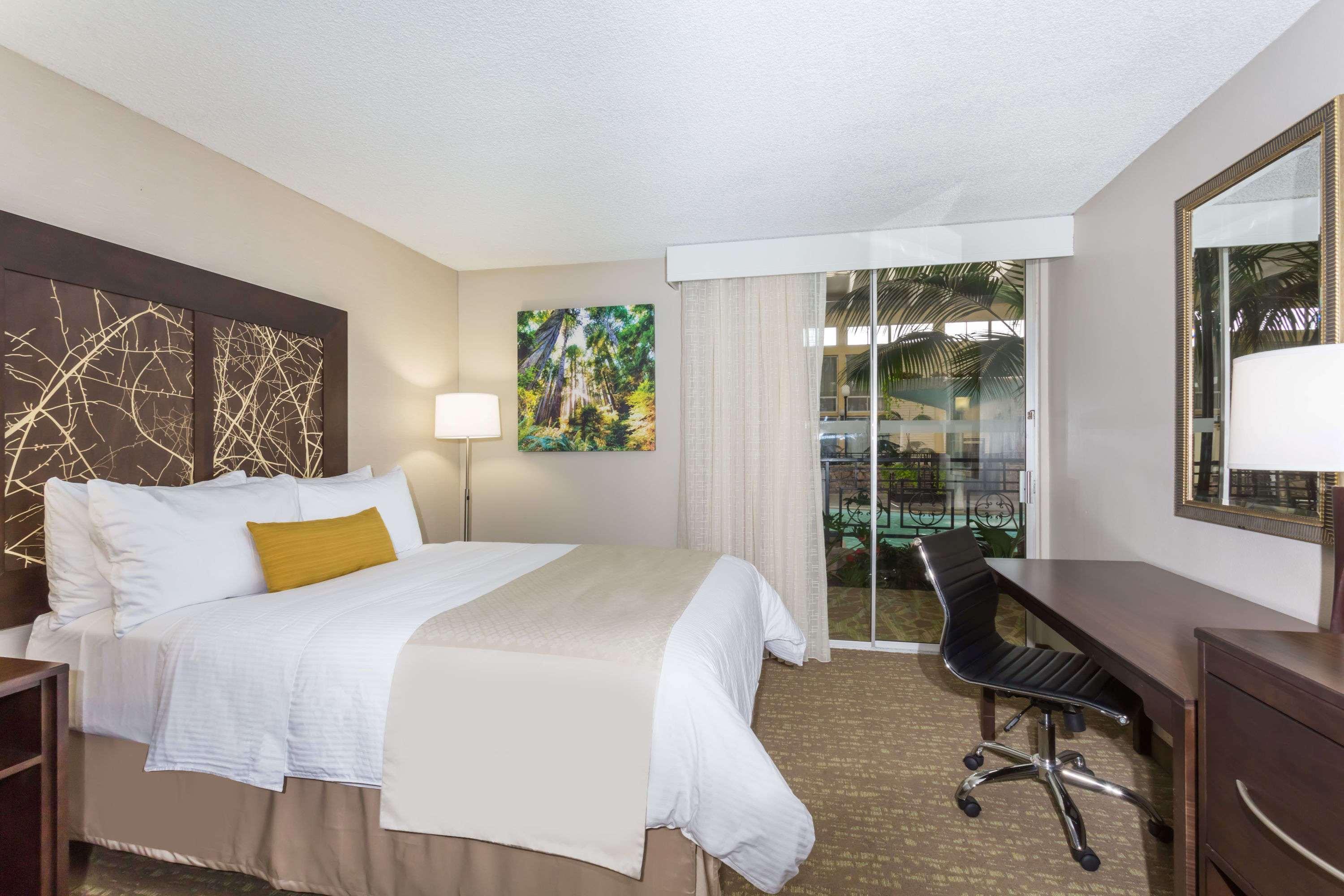 Hotel Wyndham Garden Fresno Yosemite Airport Esterno foto