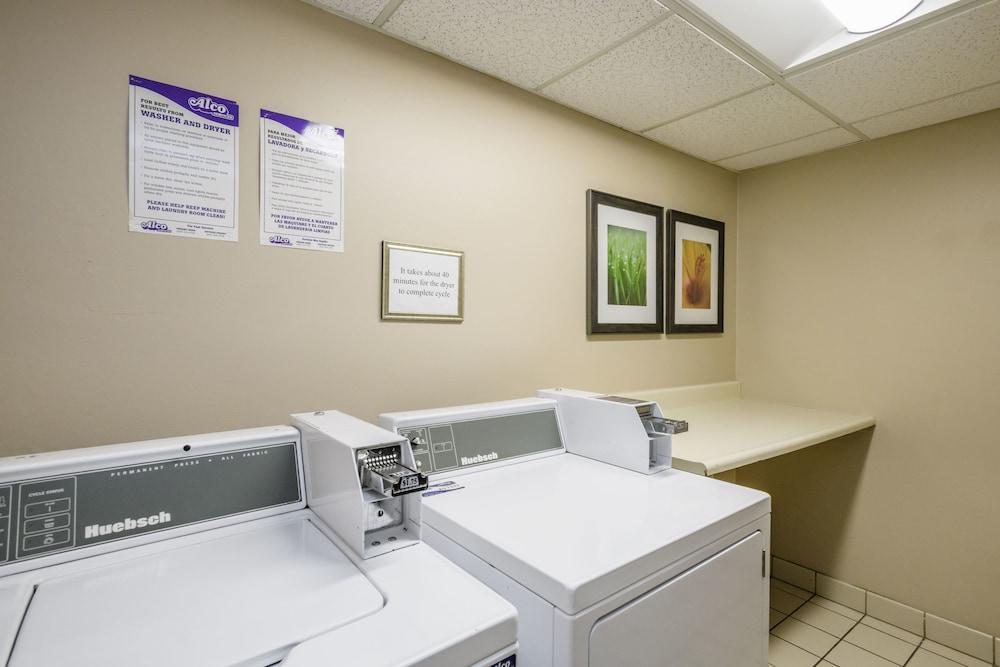 Hotel Wyndham Garden Fresno Yosemite Airport Esterno foto