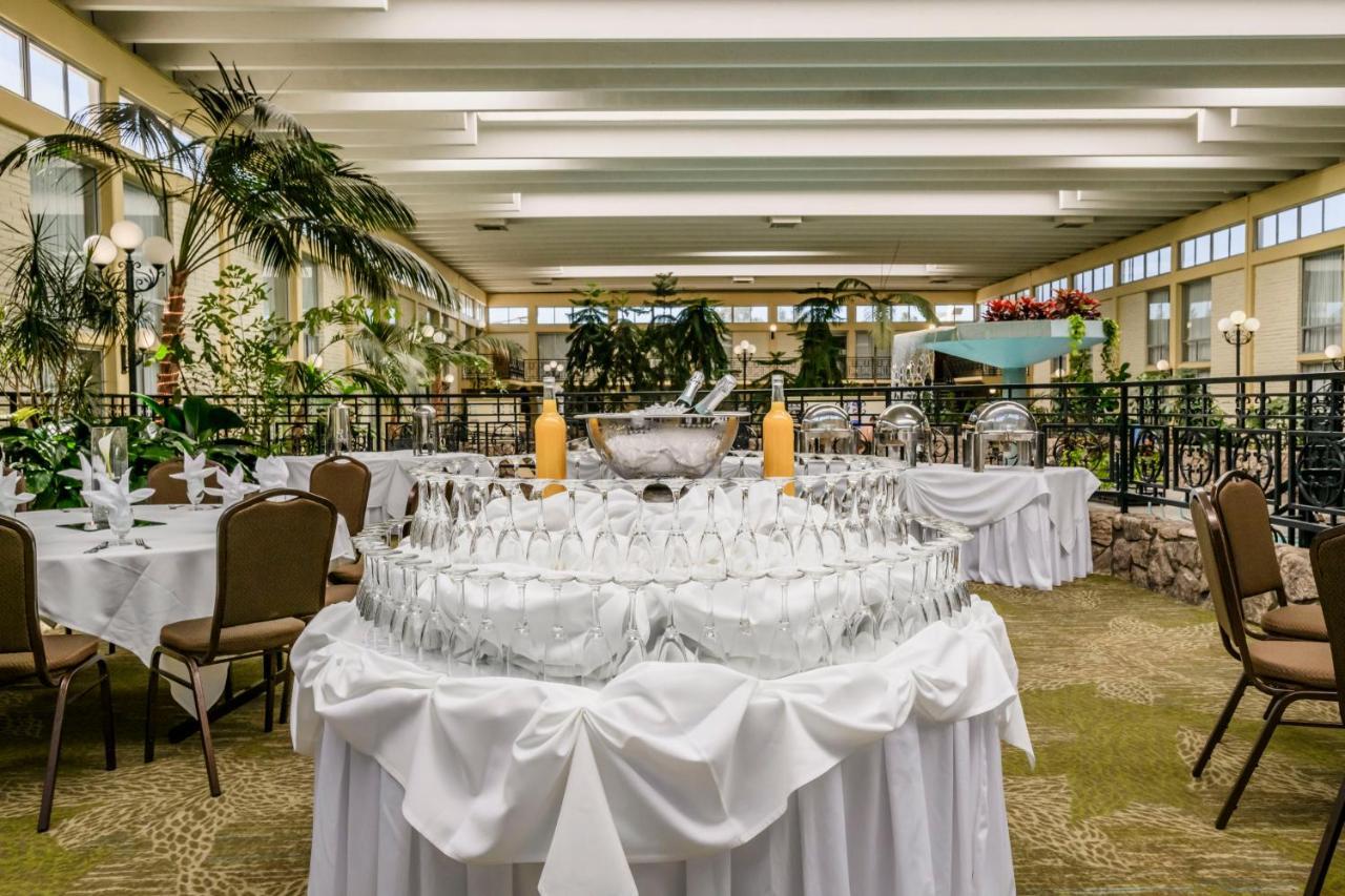 Hotel Wyndham Garden Fresno Yosemite Airport Esterno foto